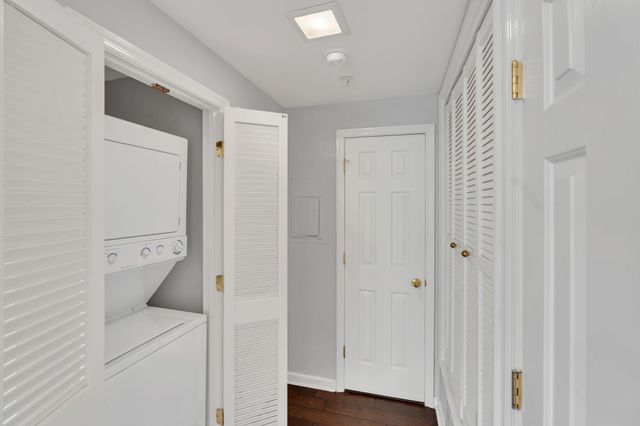 107 W End Pl, Nashville, TN 37205