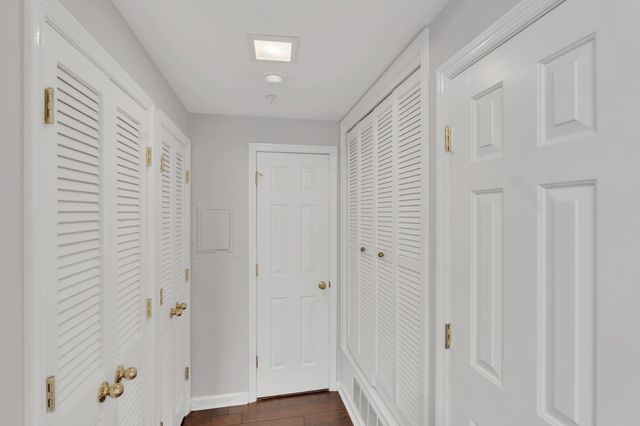 107 W End Pl, Nashville, TN 37205