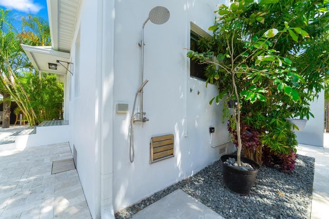 425 32nd Street, West Palm Beach, FL 33407