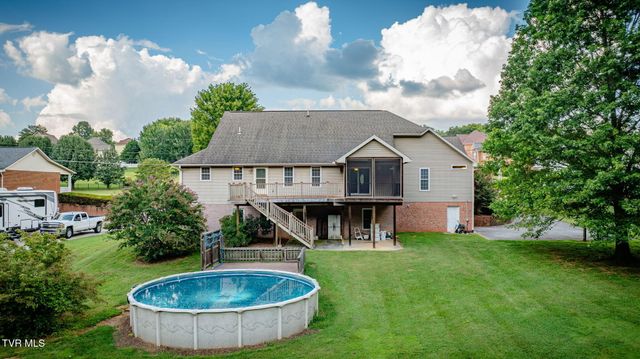 1031 Hickory View Drive, Morristown, TN 37814