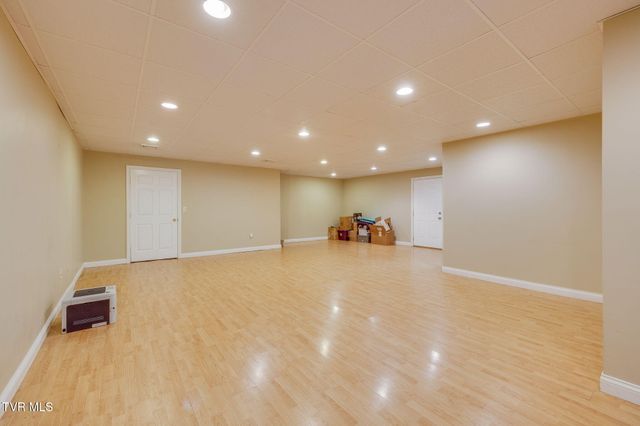 1031 Hickory View Drive, Morristown, TN 37814