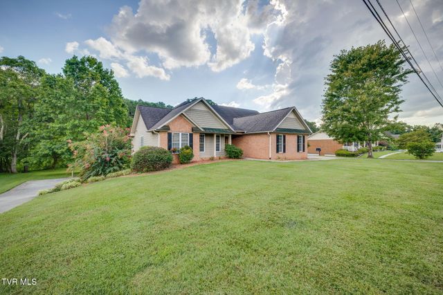 1031 Hickory View Drive, Morristown, TN 37814