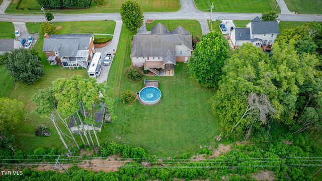 1031 Hickory View Drive, Morristown, TN 37814