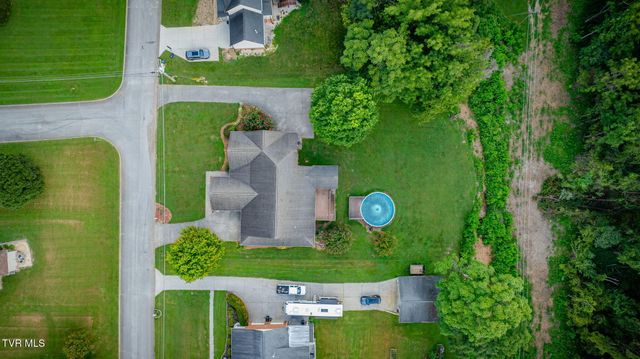 1031 Hickory View Drive, Morristown, TN 37814