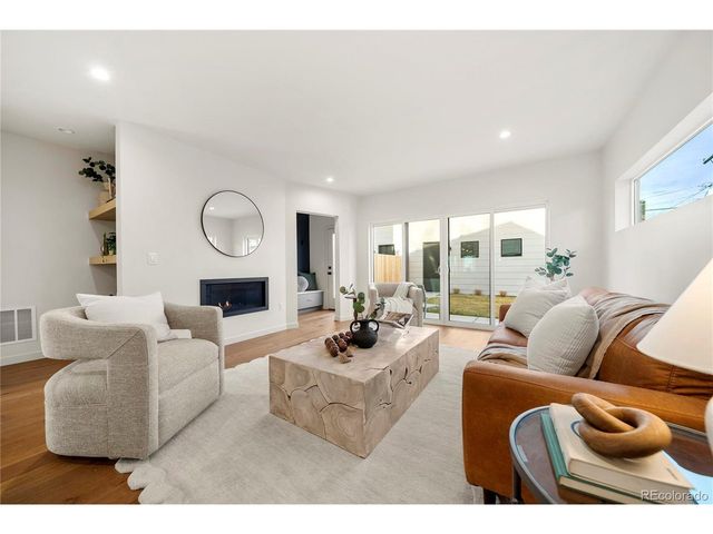 2538 S Acoma St, Denver, CO 80223