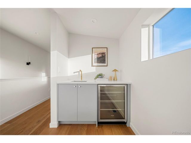 2538 S Acoma St, Denver, CO 80223