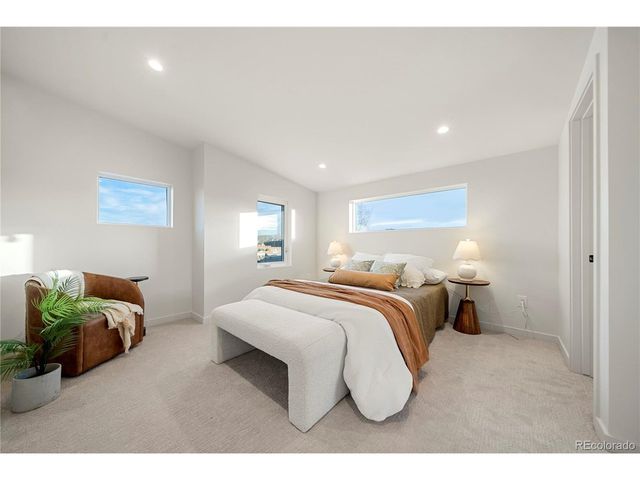 2538 S Acoma St, Denver, CO 80223