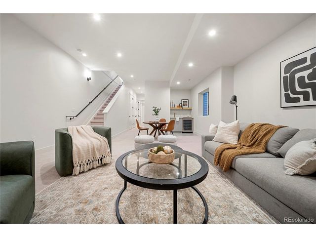 2538 S Acoma St, Denver, CO 80223