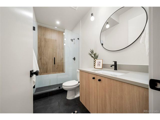 2538 S Acoma St, Denver, CO 80223