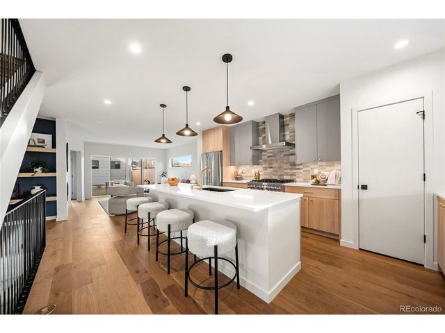 2538 S Acoma St, Denver, CO 80223