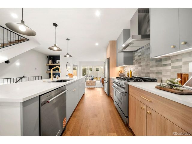 2538 S Acoma St, Denver, CO 80223