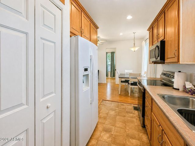 201 S Greenfield Road 58, Mesa, AZ 85206