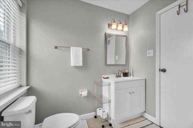 9 LANCASTER DR, Marlton, NJ 08053