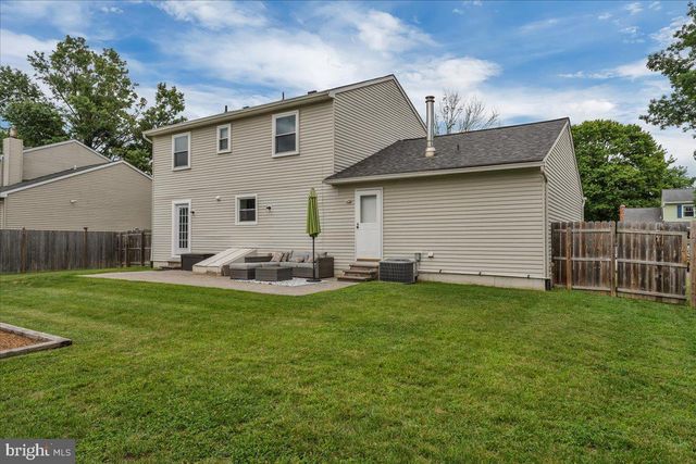 9 LANCASTER DR, Marlton, NJ 08053