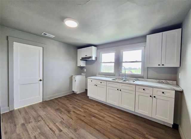 5725 Verona Rd, Verona, PA 15147
