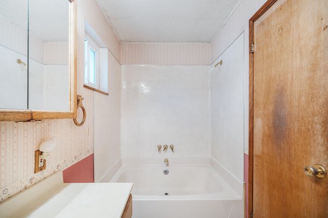 4490 Placer Street, Redding, CA 96001