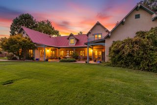 1604 NARCISA Court NW, Los Ranchos, NM 87107