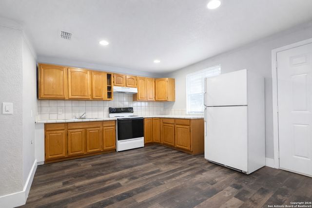 116 Dolores Ave Apt 1, San Antonio, TX 78228