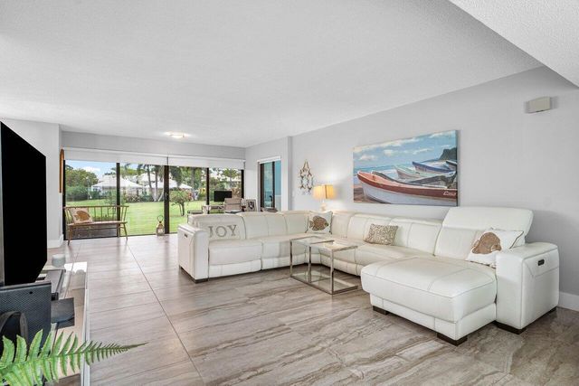 3665 Quail Ridge Drive Bobwhite B, Boynton Beach, FL 33436