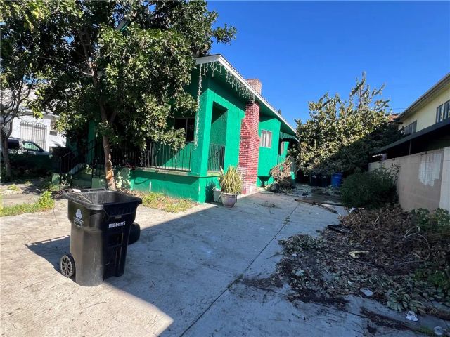847 E 25th, Los Angeles, CA 90011