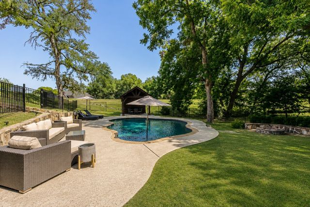 3730 Shiloh Trail, Midlothian, TX 76065