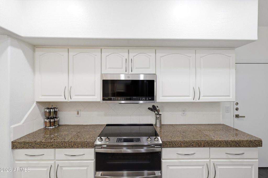 1747 E NORTHERN Avenue 140, Phoenix, AZ 85020 — photo 5