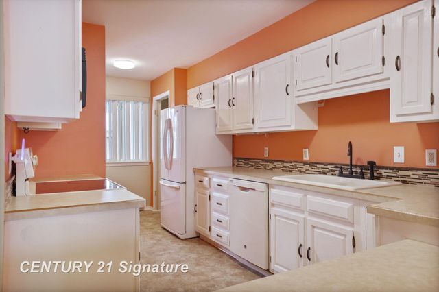 719 Kennely Road E-69, Saginaw, MI 48609