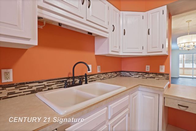 719 Kennely Road E-69, Saginaw, MI 48609