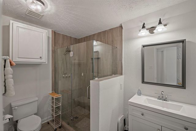 8126 Ivan Reid Drive, Houston, TX 77040