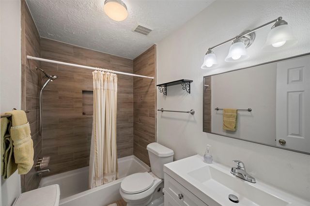 8126 Ivan Reid Drive, Houston, TX 77040