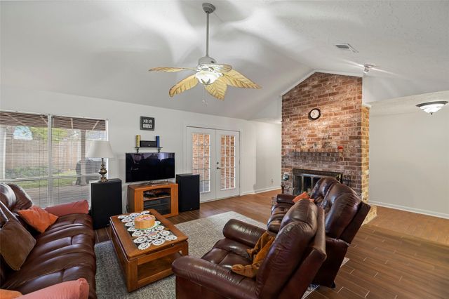 8126 Ivan Reid Drive, Houston, TX 77040