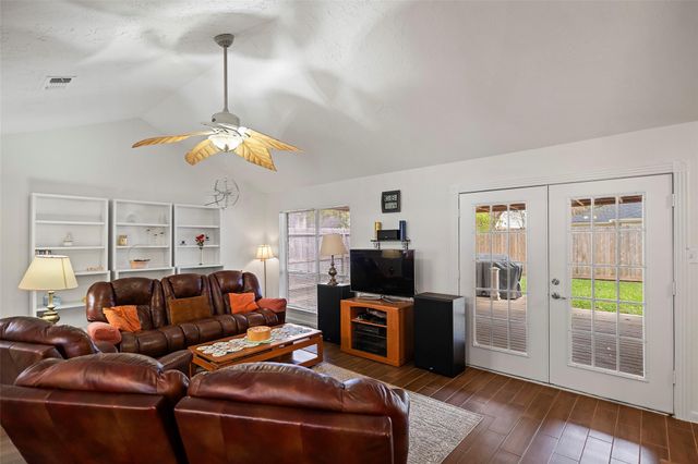 8126 Ivan Reid Drive, Houston, TX 77040