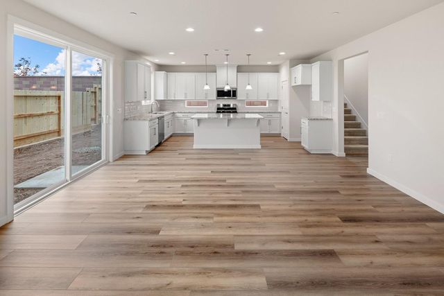 12071 Hetch Hechy Dr, Rancho Cordova, CA 95742