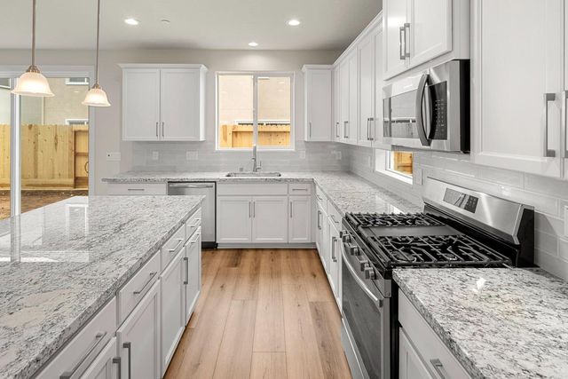 12071 Hetch Hechy Dr, Rancho Cordova, CA 95742