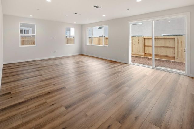 12071 Hetch Hechy Dr, Rancho Cordova, CA 95742