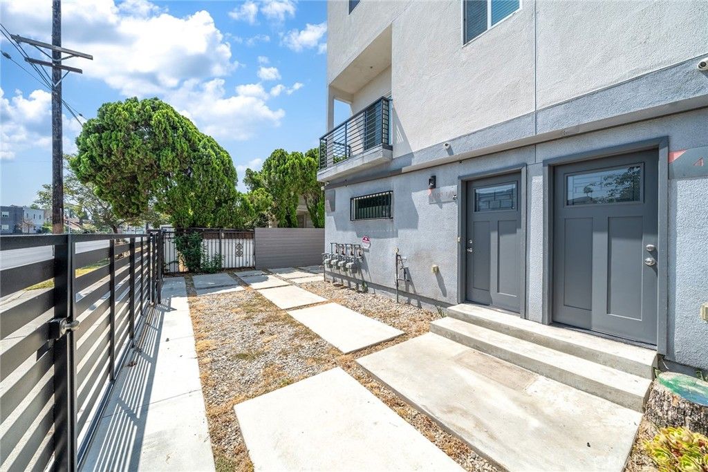 4103 S Normandie Avenue, Los Angeles, CA 90037 — photo 3