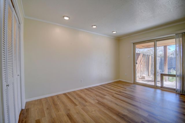 6700 Los Trechos Court NE, Albuquerque, NM 87109