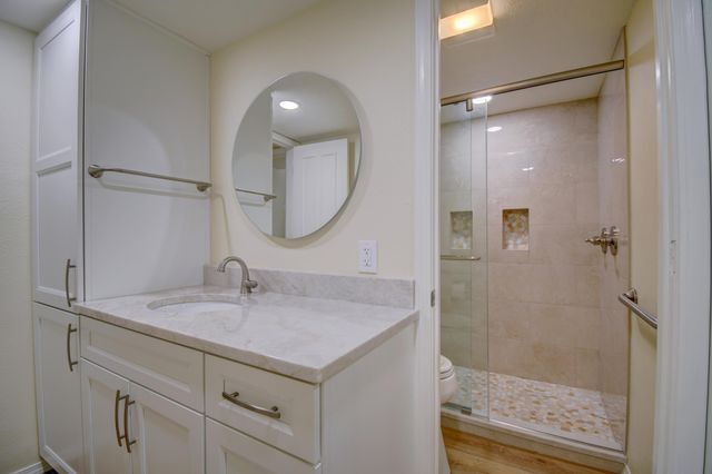 6700 Los Trechos Court NE, Albuquerque, NM 87109