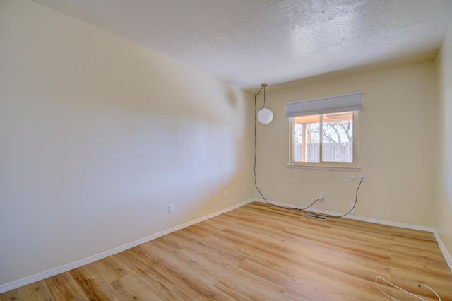 6700 Los Trechos Court NE, Albuquerque, NM 87109