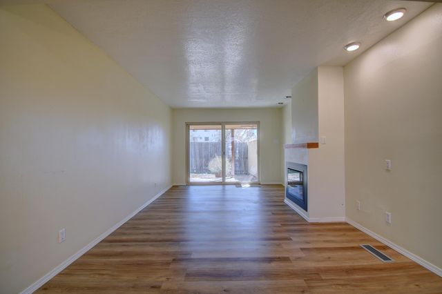 6700 Los Trechos Court NE, Albuquerque, NM 87109