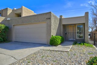 6700 Los Trechos Court NE, Albuquerque, NM 87109