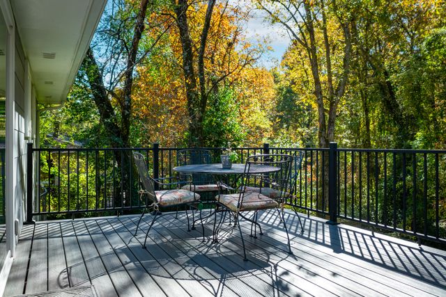 710 Danbury Drive, Signal Mountain, TN 37377