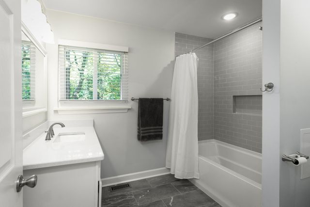 710 Danbury Drive, Signal Mountain, TN 37377