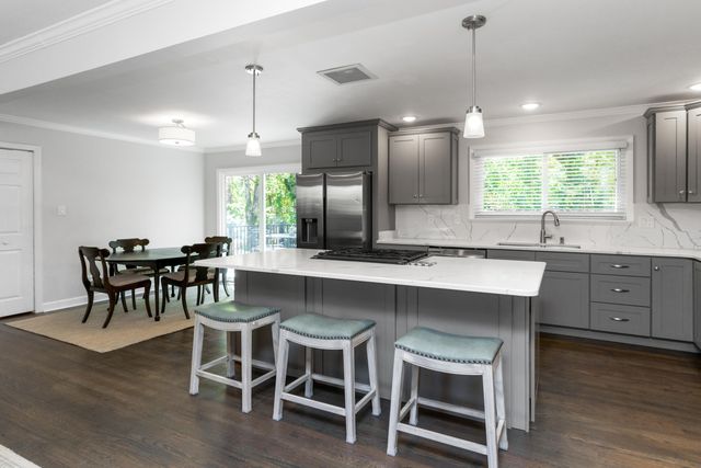 710 Danbury Drive, Signal Mountain, TN 37377