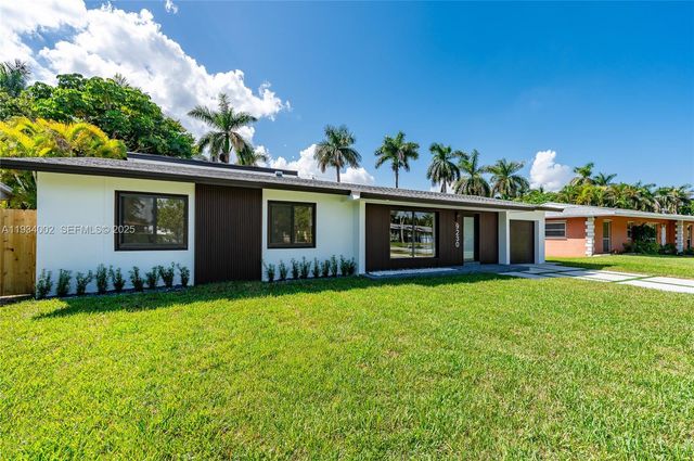 9230 SW 183rd Ter, Palmetto Bay, FL 33157