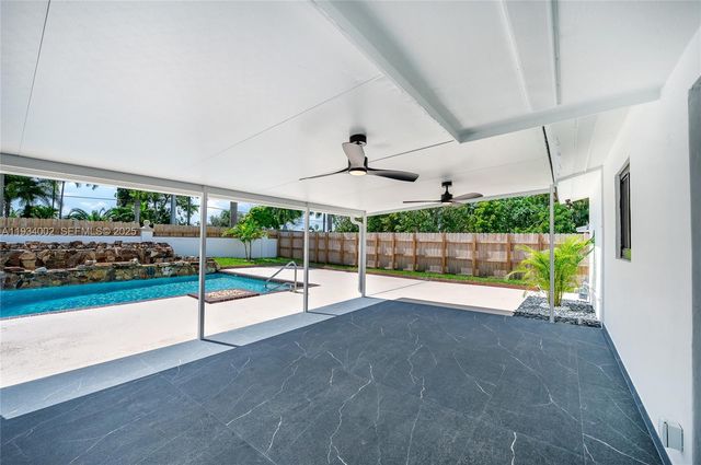 9230 SW 183rd Ter, Palmetto Bay, FL 33157