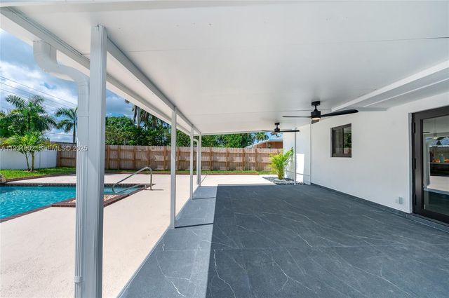 9230 SW 183rd Ter, Palmetto Bay, FL 33157