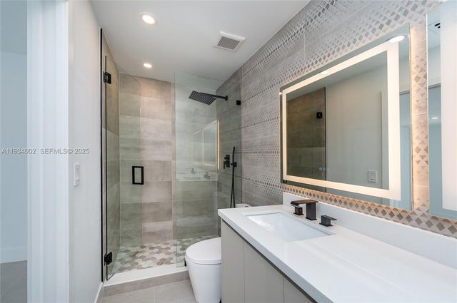 9230 SW 183rd Ter, Palmetto Bay, FL 33157