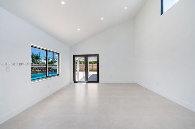 9230 SW 183rd Ter, Palmetto Bay, FL 33157