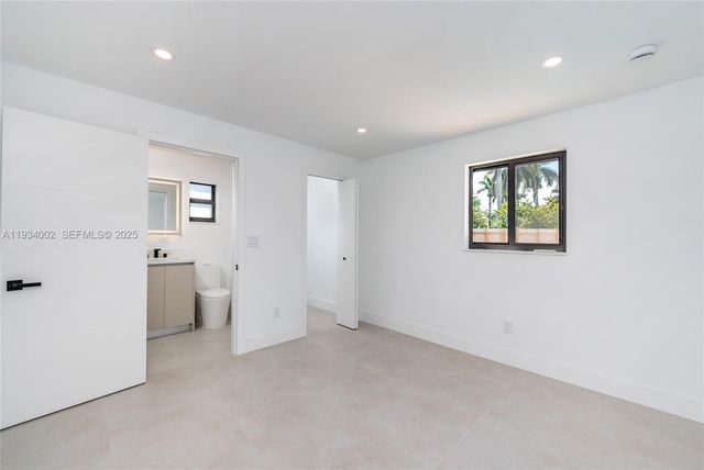 9230 SW 183rd Ter, Palmetto Bay, FL 33157